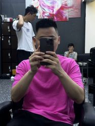 点击看大图 -藤野造型专业烫染接发