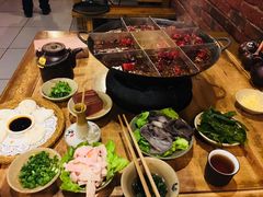 -白乐天毛肚火锅馆(解放碑店)