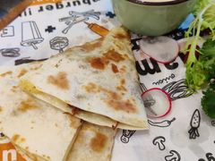 五香鸭香葱芝士馅饼-自如ZSPACE四合院艺术餐厅