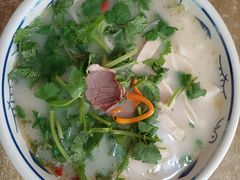 -吕记清真美食城(永兴服装街店)