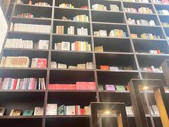 -钟书阁(松江泰晤士小镇店)