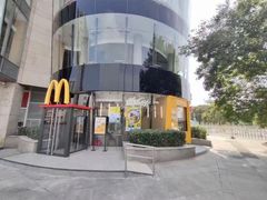 -麦当劳(展览路店)