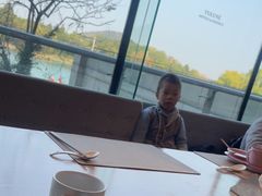 -上海佘山世茂艾美酒店
