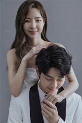 -易摄影婚纱摄影工作室