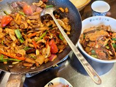 -富正毅三下锅·湘西韵味(天门山索道店)