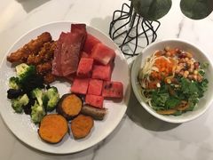 -西安大雁塔科技大学地铁站亚朵酒店