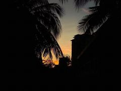 -三亚湾海居铂尔曼度假酒店