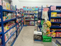 -逝水玩具折扣店