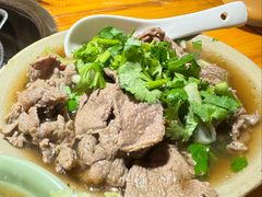 -大众跷脚牛肉馆·非遗传承单位(峨眉山店)