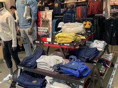 -UNDER ARMOUR(八达岭奥莱店)