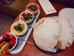 蘸酱拼盘-ELI FALAFEL Lebanese&Mediterranean黎巴嫩美食(富城路店)
