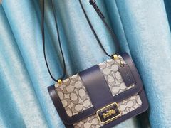 -COACH蔻驰(德基广场店)