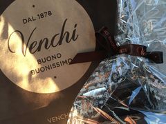 -VENCHI 闻绮(上海佛罗伦萨小镇店)