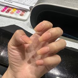 -进巍美甲美睫