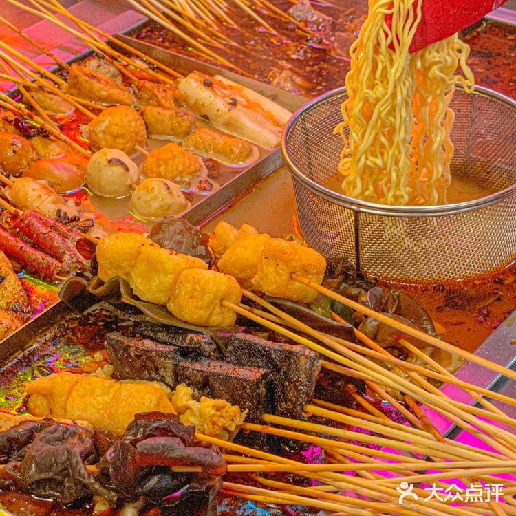 南京这家脏摊麻辣串🔥黏糊糊的嘎嘎香🥰