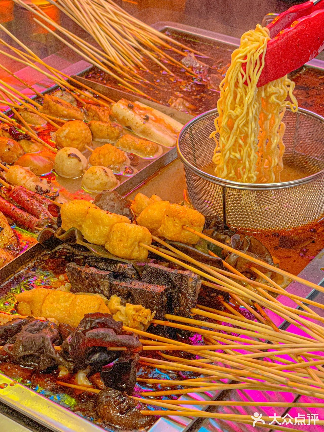 南京这家脏摊麻辣串🔥黏糊糊的嘎嘎香🥰