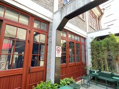 -星巴克臻选(上海今潮8弄店)