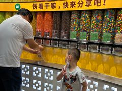 -m豆巧克力世界(上海世茂广场店)
