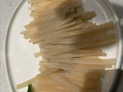 -红鼎豆捞·非遗鲍皇汤火锅(宝丰路店)