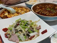 -犇逸·乐山跷脚牛肉·四川现炒(览海店)