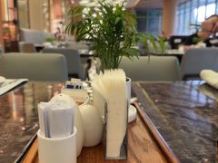 -前海华侨城JW万豪酒店·都会尚膳自助餐厅·熟成牛排海鲜酒水畅飨