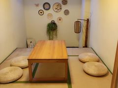 -小草屋轰趴馆别墅派对新场团建家庭聚会