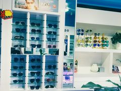 -提一眼镜·蔡司·依视路(小寨店)