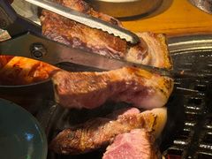 -唯成•韩国炭火烤肉 유성고기