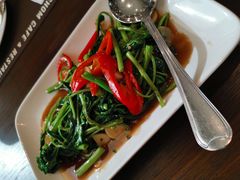 -Chom Cafe and Restaurant