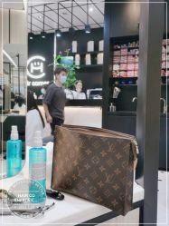 -HAIR CORNER