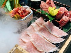 -铭牛烧肉·和牛海鲜自助(高新月牙湖店)