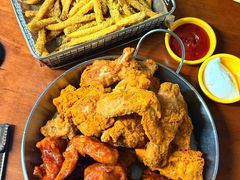 -BHC炸鸡(明洞总店)