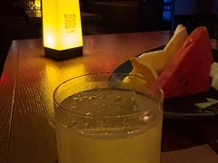 -FOUR PLAY BAR