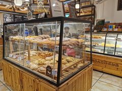 面包甜点陈列柜-BROAD面包路·欧式面包(龙湖时代C馆店)