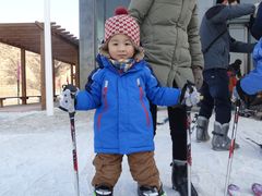 -采薇庄园四季滑雪场