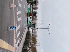 -奕欧来上海购物村停车场