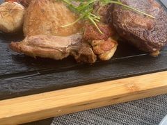 -卡普里披萨·牛扒·下午茶