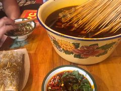 -拈签一笑黄牛肉辣卤串串