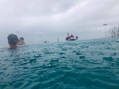 无边际泳池-汕头中海黄金海岸水上乐园