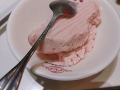 草莓冰淇淋-重庆古城墙火锅(贵阳店)