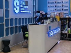 -Swim斯卫姆国际儿童游泳中心(红博中央公园店)