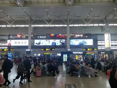 -虹桥火车站-停车场