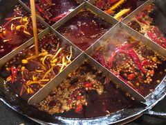 -利姐牧牛匠老火锅(兰花店)