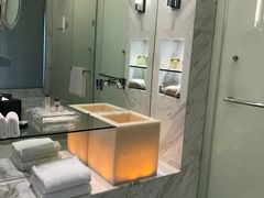 -上海滴水湖皇冠假日酒店