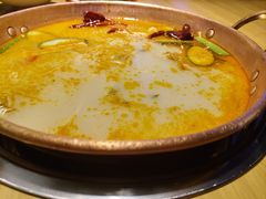 -洱火云南酸菜牛肉火锅(石景山当代商城店)