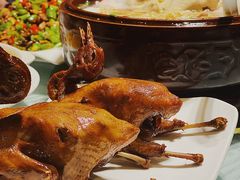 手撕乳鸽-琬苑鸽庄·川粤融合菜(解放碑总店)