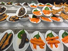 -雍容荟活帝王蟹活龙虾自助(苏宁旗舰店)
