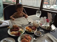 靠窗位-广州花园酒店-凌璇阁360度高空海鲜自助餐CAROUSEL