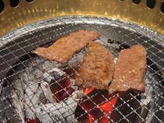 -山川小町·极番烧肉(新地假日广场店)