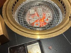 -山川小町·极番烧肉(新地假日广场店)